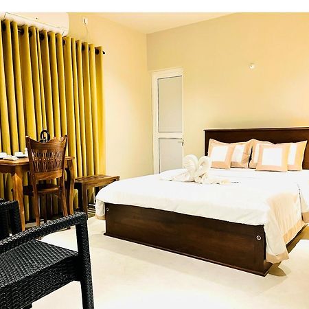 נגומבו Ceylon Kingsmen Garden Hotel - Katunayake מראה חיצוני תמונה
