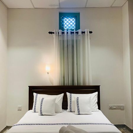 נגומבו Ceylon Kingsmen Garden Hotel - Katunayake מראה חיצוני תמונה