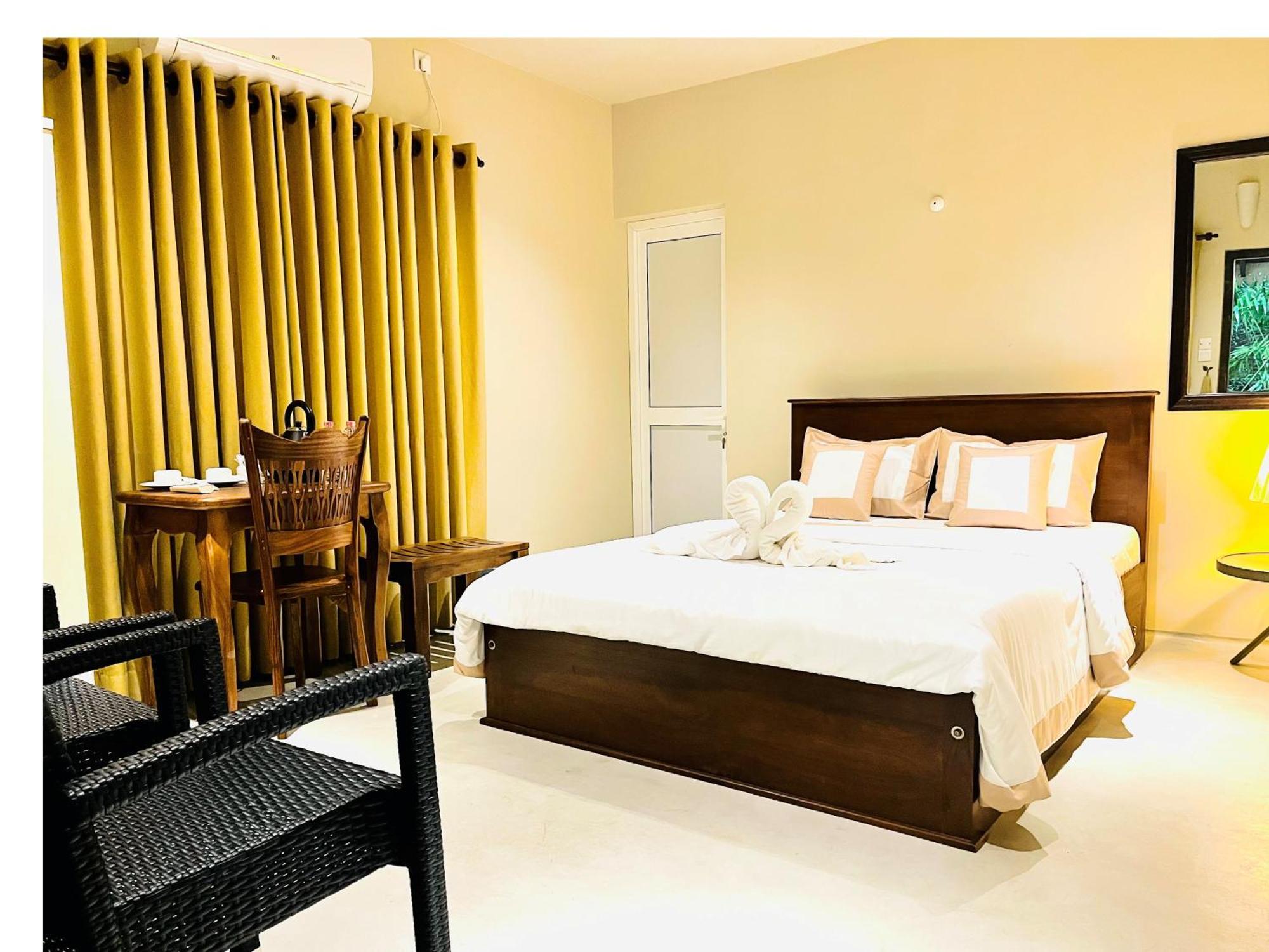 נגומבו Ceylon Kingsmen Garden Hotel - Katunayake מראה חיצוני תמונה
