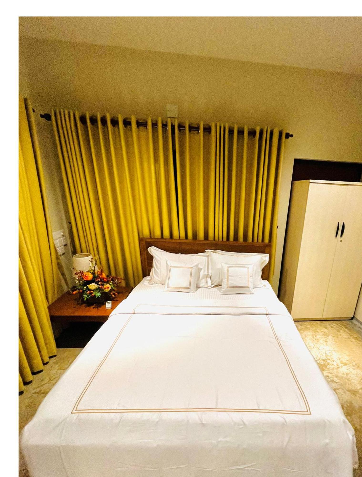 נגומבו Ceylon Kingsmen Garden Hotel - Katunayake מראה חיצוני תמונה