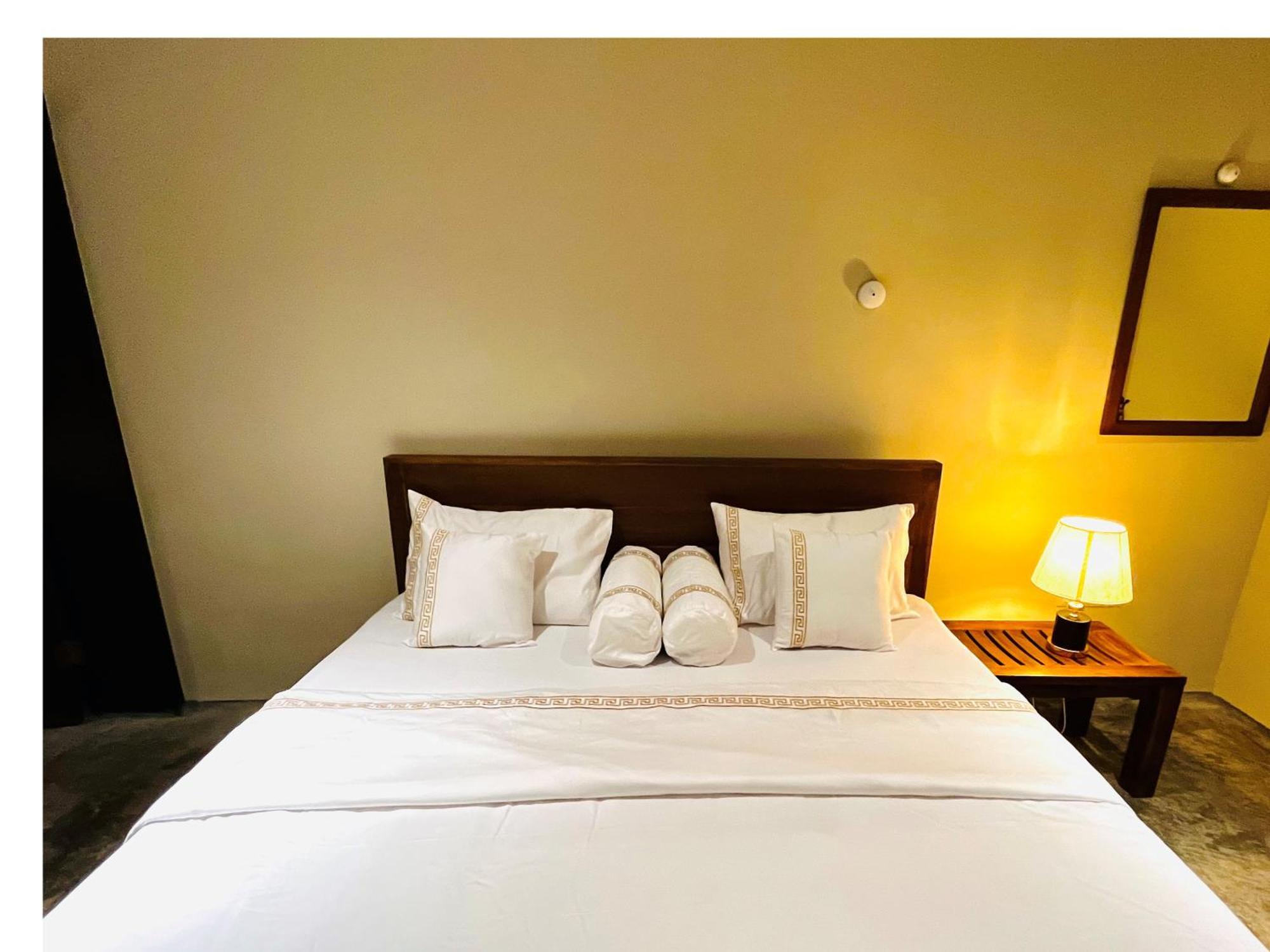 נגומבו Ceylon Kingsmen Garden Hotel - Katunayake מראה חיצוני תמונה