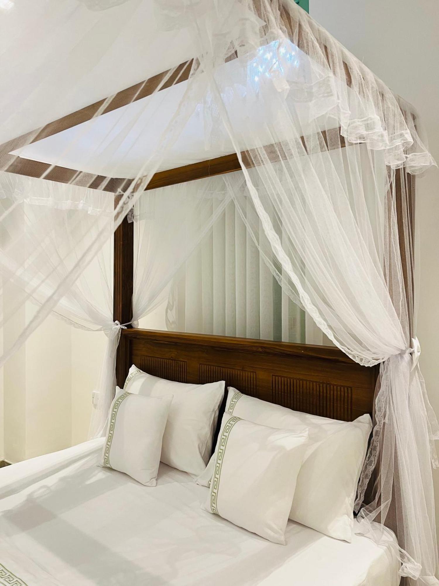 נגומבו Ceylon Kingsmen Garden Hotel - Katunayake מראה חיצוני תמונה