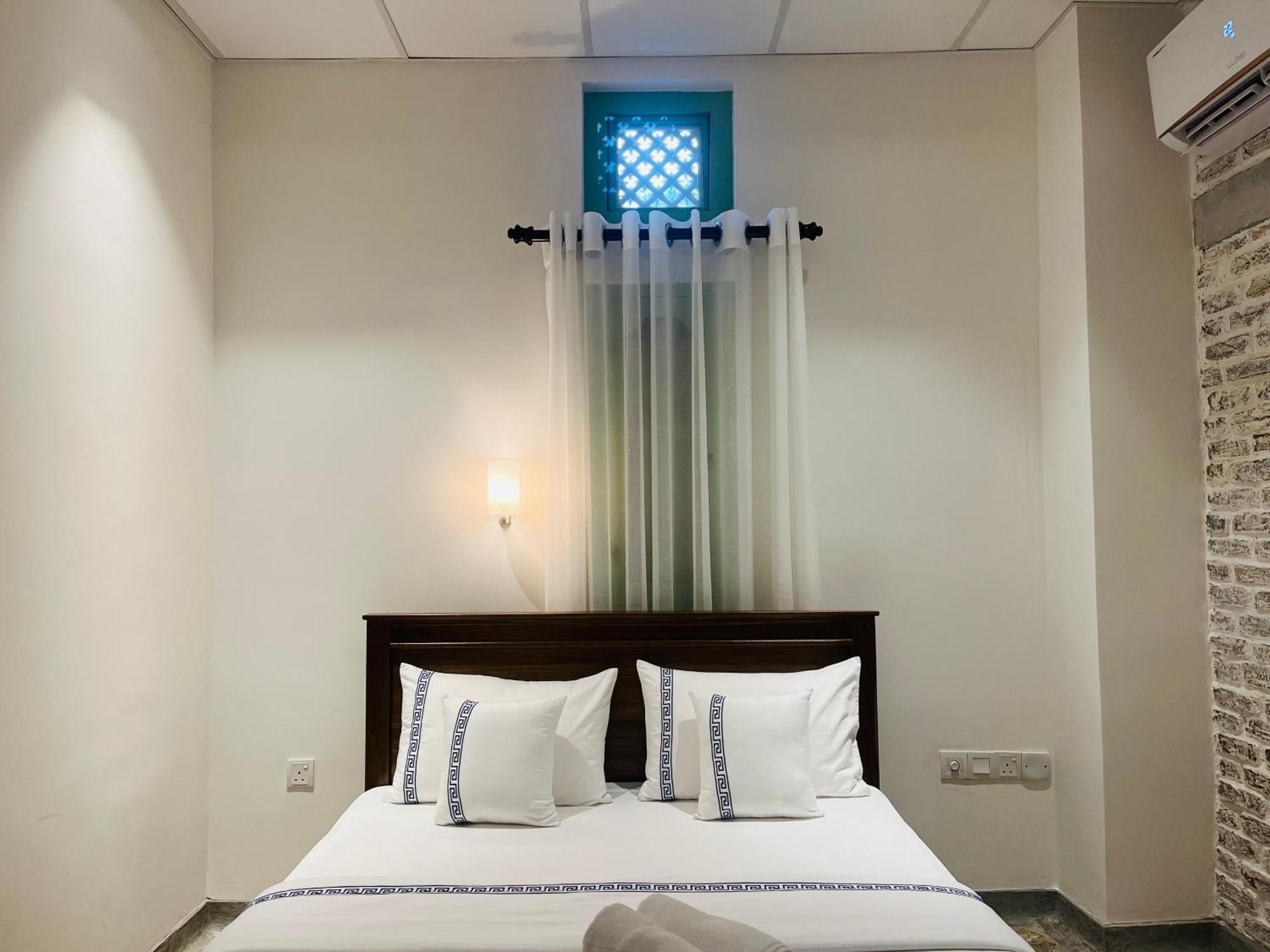נגומבו Ceylon Kingsmen Garden Hotel - Katunayake מראה חיצוני תמונה